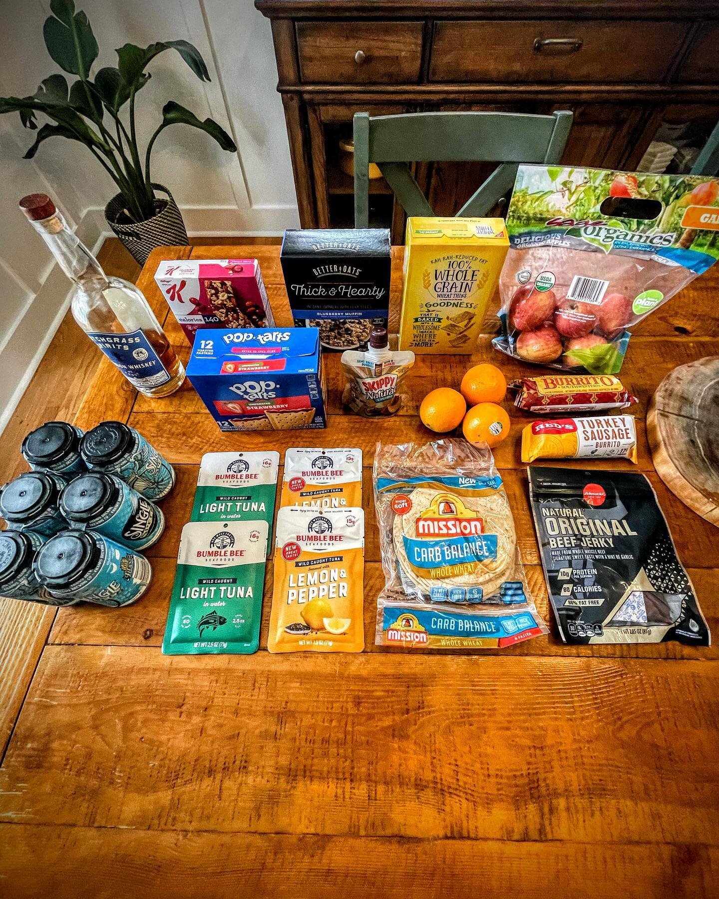 Adventure calls! Headed out tomorrow morning for a spontaneous trip to the Buffalo River in Northern Arkansas. This float (2 days, ~24 miles) has been on my bucket list for a few years so excited to finally pull the trigger on this one.
Packing my g